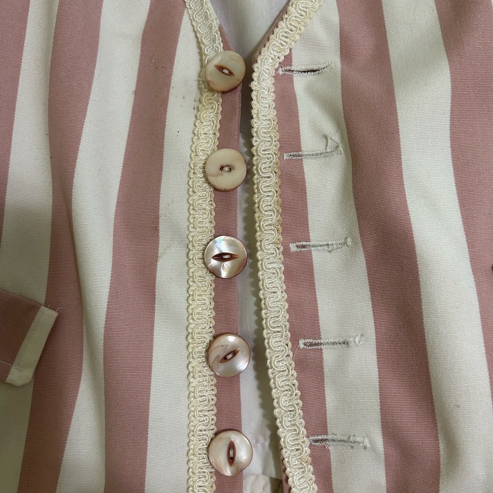 Mozart costume for male or female. Vest & puffy shorts. Lots of details!